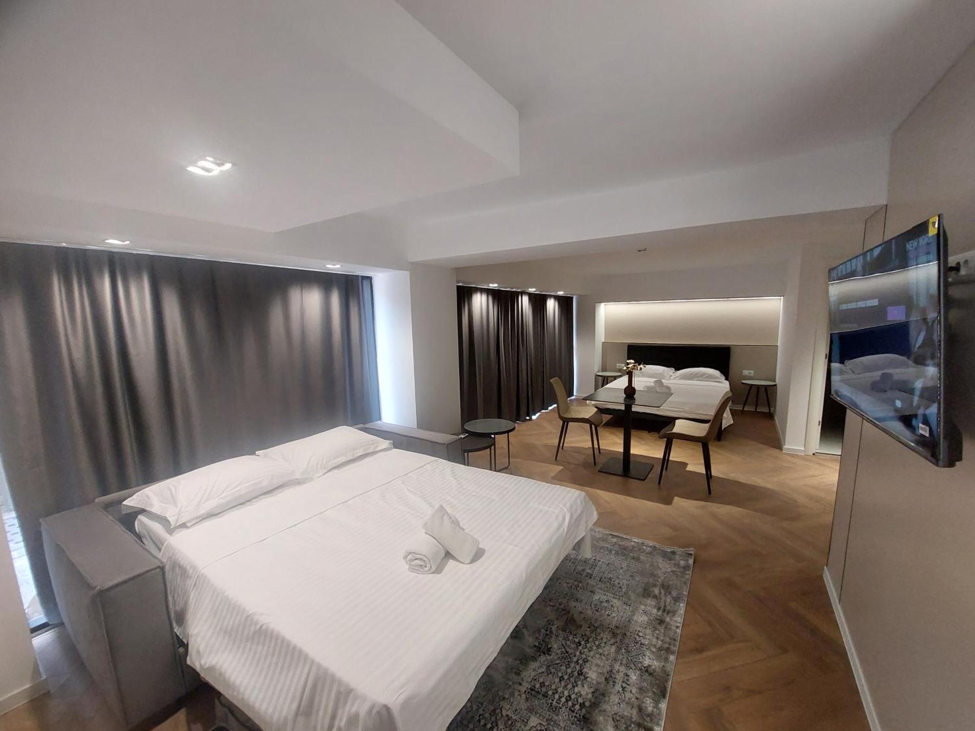 Executive Suites By Modern Living Skopje Exterior photo